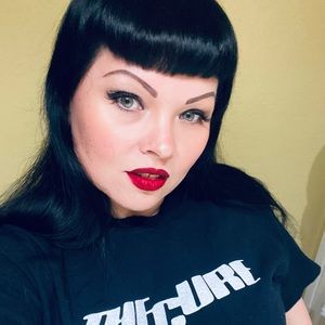 Meet your Posher, Ami